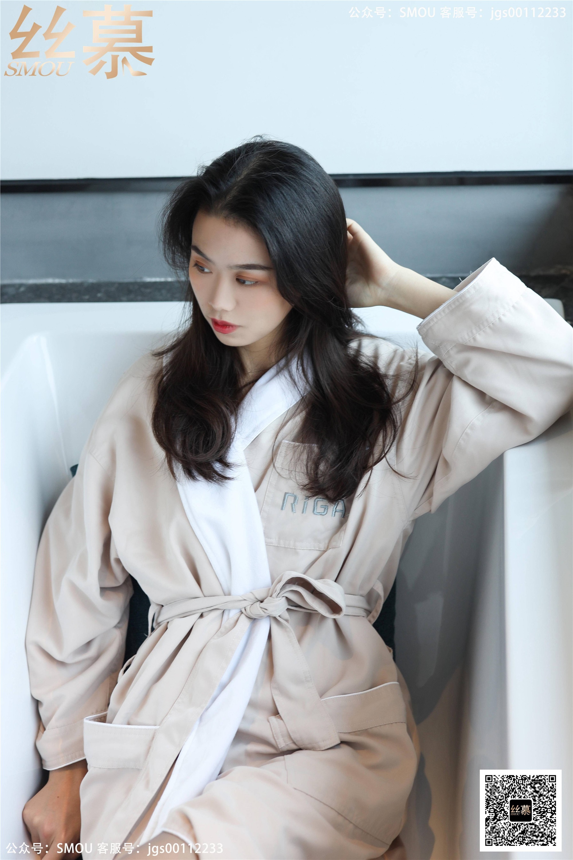 丝慕写真 SM424 天天一元 模特：芝芝《BONAS灰色薄款袜》